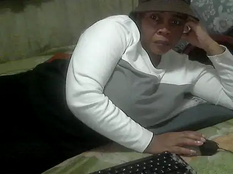 Snapshot of BLACKMILF4U chatting on 06-09-26, 04:51 BLACKMILF4U online show from 06-09-26, 04:51