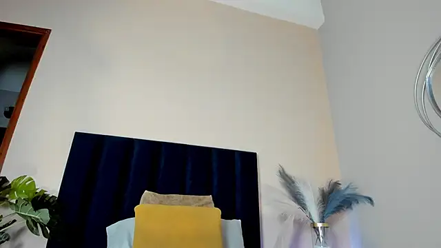 NoraDasilva online show from 11-13-25, 12:31