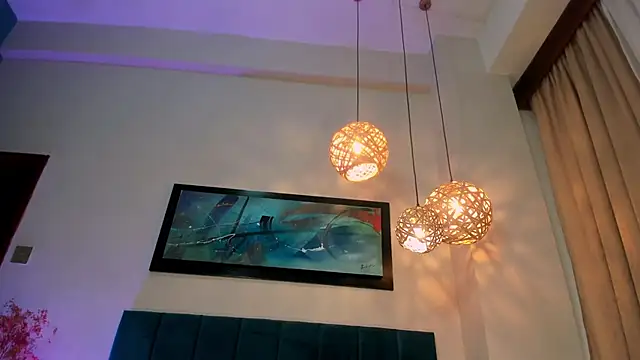 NoraDasilva online show from 12-21-25, 02:02