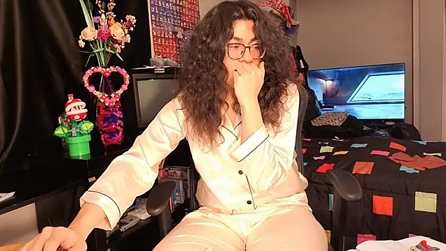 ShinyCherub online show from 03-02-25, 06:37