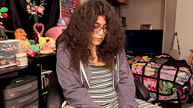 ShinyCherub online show from 10-04-25, 05:38