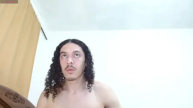 Snapshot of thefockers69 chatting on 11-02-25, 04:48 thefockers69 online show from 11-02-25, 04:48