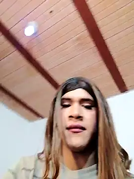 Snapshot of Babylolatop chatting on 12-11-24, 12:12 Babylolatop online show from 12-11-24, 12:12