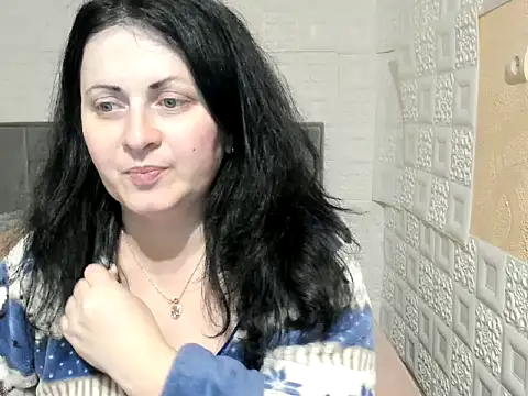 Snapshot of Lillian2 chatting on 03-10-25, 12:04 Lillian2 online show from 03-10-25, 12:04