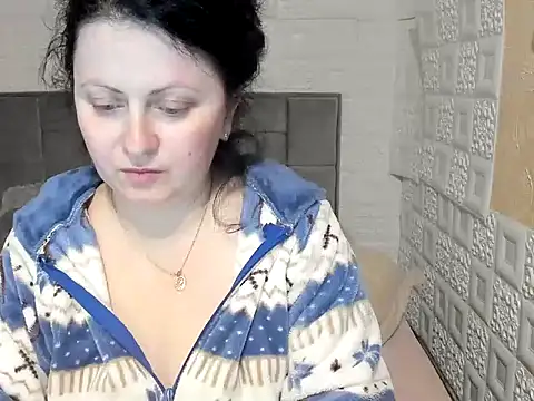 Snapshot of Lillian2 chatting on 03-14-25, 10:05 Lillian2 online show from 03-14-25, 10:05