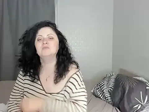 Snapshot of Lillian2 chatting on 09-26-25, 07:51 Lillian2 online show from 09-26-25, 07:51