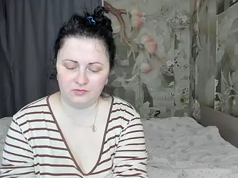 Lillian2 online show from 03-27-26, 01:33