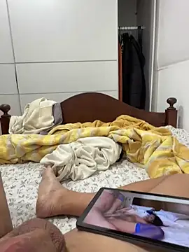 Snapshot of Vieira963 chatting on 06-06-26, 03:17 Vieira963 online show from 06-06-26, 03:17
