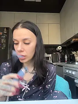 Queen of pain online show from 03-12-26, 06:41