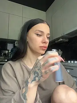 Queen of pain online show from 05-27-26, 06:43