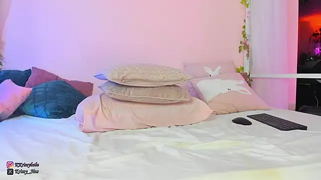 Snapshot of KrissySinsx chatting on 02-06-26, 08:07 KrissySinsx online show from 02-06-26, 08:07