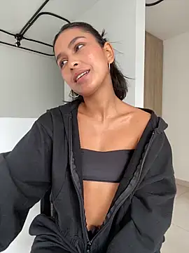 Snapshot of AnaRoxane_ chatting on 01-24-25, 04:49 AnaRoxane online show from 01-24-25, 04:49