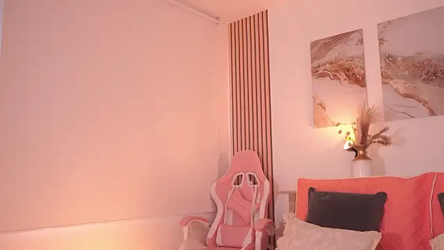 LillyThompson online show from 03-19-26, 09:19