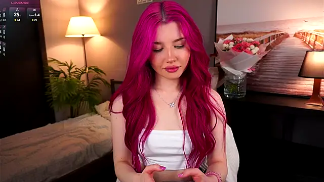 Snapshot of ShirleyCarolyn chatting on 12-03-24, 05:23 ShirleyCarolyn online show from 12-03-24, 05:23