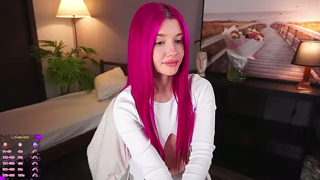 Snapshot of ShirleyCarolyn chatting on 12-10-24, 01:54 ShirleyCarolyn online show from 12-10-24, 01:54