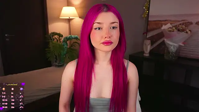 Snapshot of ShirleyCarolyn chatting on 12-12-24, 07:37 ShirleyCarolyn online show from 12-12-24, 07:37