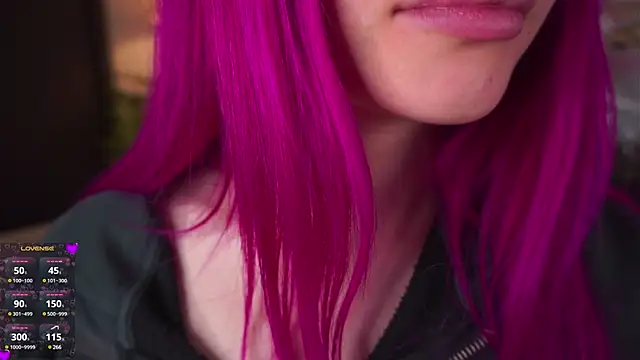 Snapshot of ShirleyCarolyn chatting on 12-19-24, 08:02 ShirleyCarolyn online show from 12-19-24, 08:02