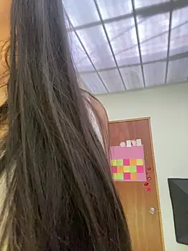 Nicollemays online show from 02-05-25, 06:26