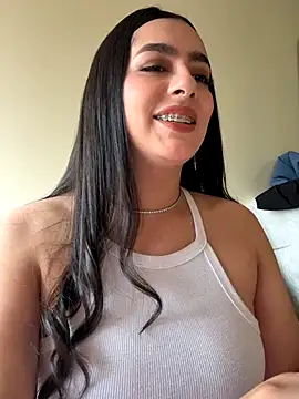 Nicollemays online show from 10-08-25, 02:25