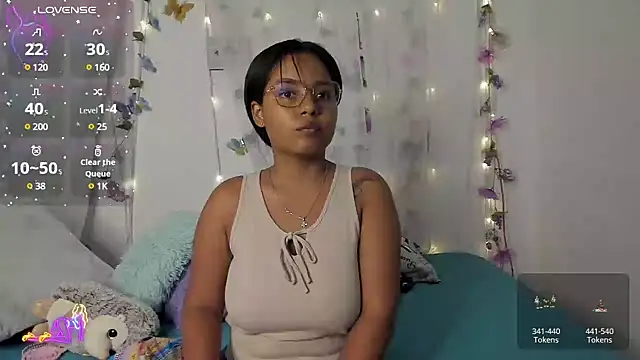 Snapshot of Aleja_DANS chatting on 12-29-24, 12:30 Aleja DANS online show from 12-29-24, 12:30