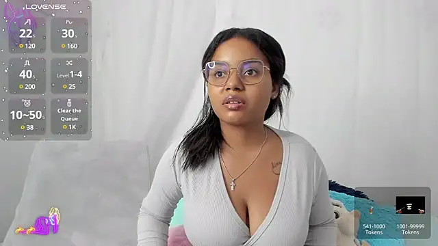 Snapshot of Aleja_DANS chatting on 02-03-25, 03:53 Aleja DANS online show from 02-03-25, 03:53