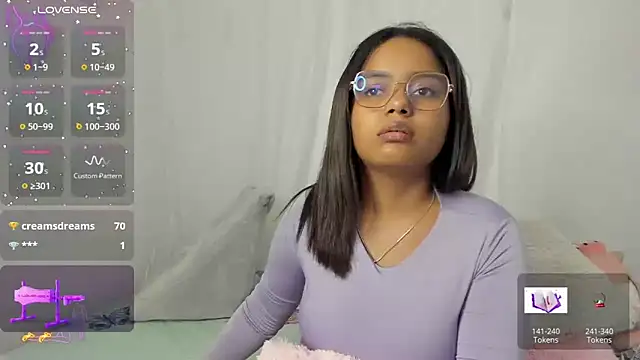 Snapshot of Aleja_DANS chatting on 02-21-25, 02:17 Aleja DANS online show from 02-21-25, 02:17