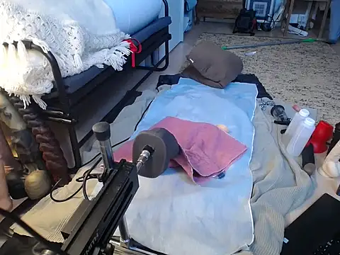 natjuk online show from 12-19-25, 10:55