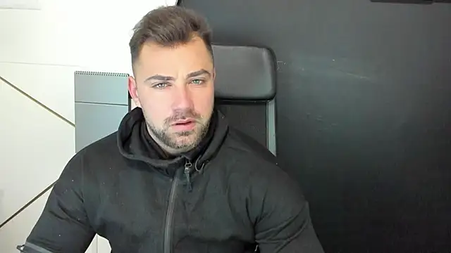 Snapshot of DuncanStone chatting on 02-20-25, 05:23 DuncanStone online show from 02-20-25, 05:23