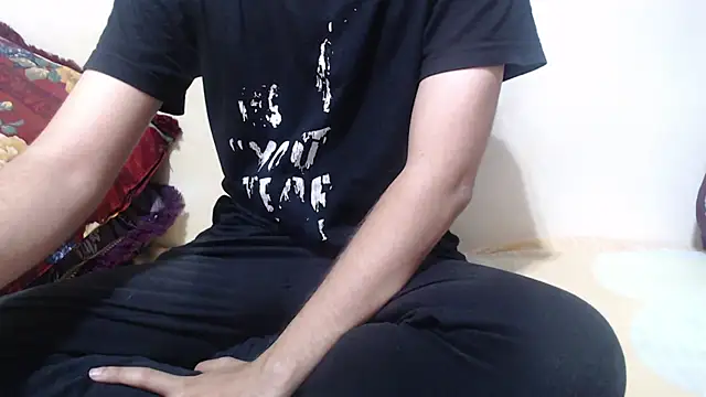 Snapshot of Alexdelarge323 chatting on 07-16-26, 02:45 Alexdelarge323 online show from 07-16-26, 02:45