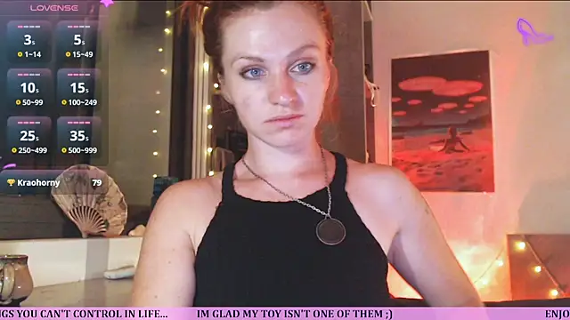 Snapshot of Cassie_Wild chatting on 05-11-26, 12:55 Cassie Wild online show from 05-11-26, 12:55