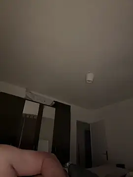 Tomhot3869 online show from 04-20-26, 08:54