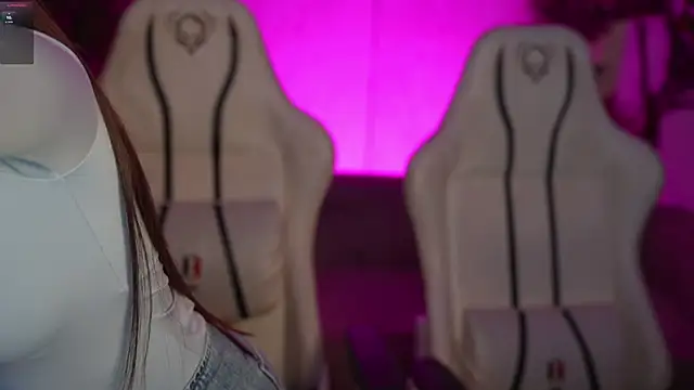 Jasmine Flow online show from 12-23-25, 08:12