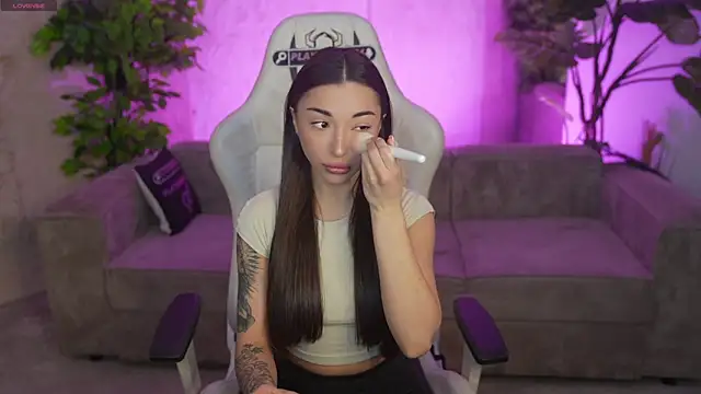 Jasmine Flow online show from 04-12-26, 07:35