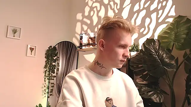 AlexxSweet online show from 04-25-26, 07:11