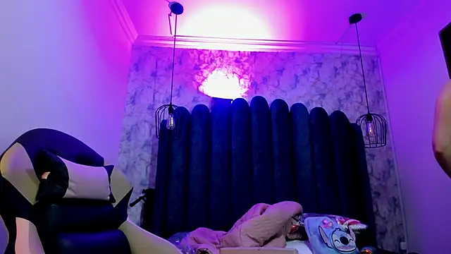 nalalye cruzz  online show from 05-04-26, 03:57