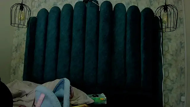 nalalye cruzz  online show from 06-04-26, 03:01