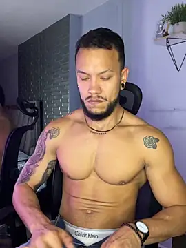 ARON TAYLER01 online show from 11-05-25, 10:26