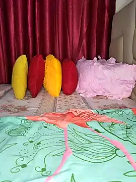Snapshot of NicRaisaa chatting on 04-26-26, 04:43 NicRaisaa online show from 04-26-26, 04:43