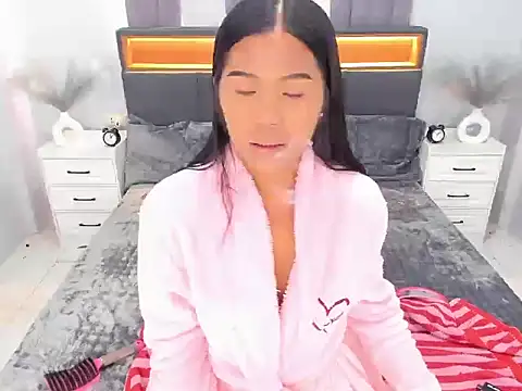 EllaCalifa online show from 04-18-26, 07:34