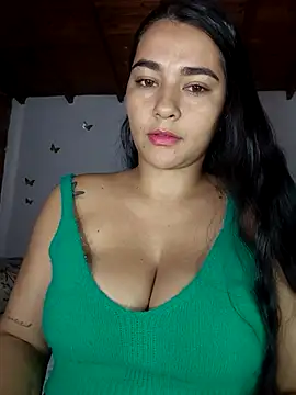 Snapshot of alison_villalobo chatting on 07-20-26, 08:33 alison villalobo online show from 07-20-26, 08:33