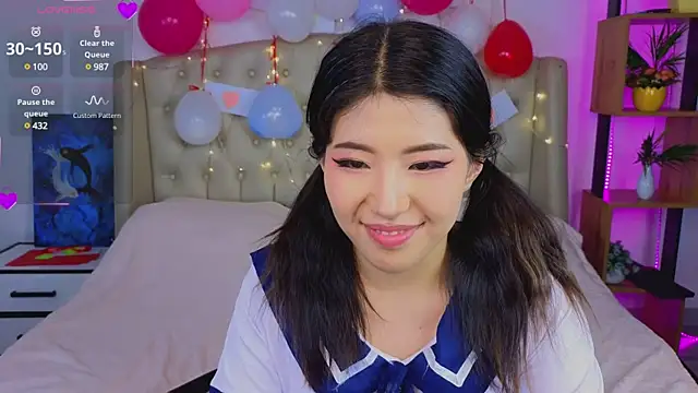 Snapshot of Wendy__Hills chatting on 02-08-25, 06:44 Wendy Hills online show from 02-08-25, 06:44