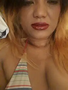 Snapshot of Indianpleasure300 chatting on 03-27-26, 02:28 Indianpleasure300 online show from 03-27-26, 02:28