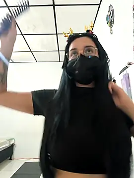 Annya-sweet online show from 12-15-25, 03:16