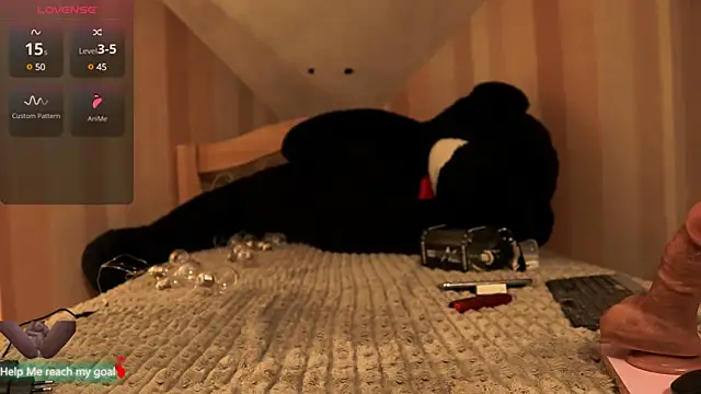 Redhead Shark new online show from 01-16-25, 10:23