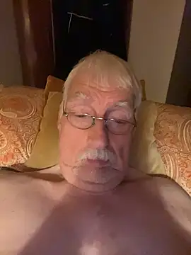 Steffibi1954 online show from 10-28-25, 02:48