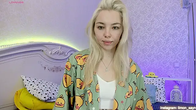 LillyMoure  online show from 02-26-25, 11:48