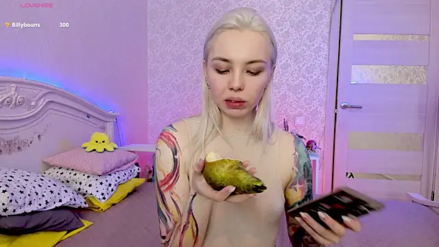 LillyMoure  online show from 03-22-25, 03:20