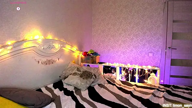 LillyMoure  online show from 02-13-26, 11:01