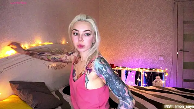 LillyMoure  online show from 02-14-26, 10:50