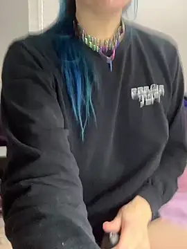 MissCumberdale online show from 11-29-25, 06:11